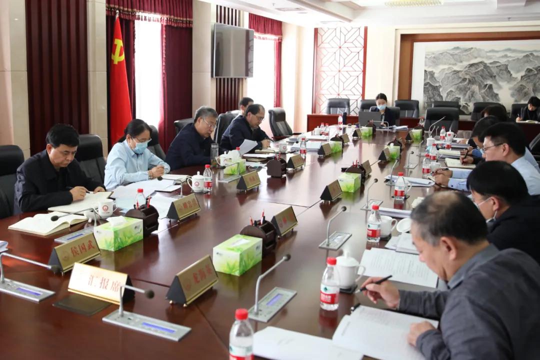 乐山_2025新澳门正版免费资料,欺瞒矢量图（svg）全面解答与解释